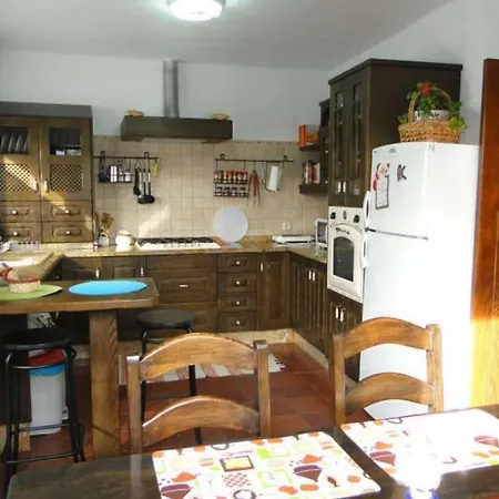 Sleeps 5 Wifi Orzola