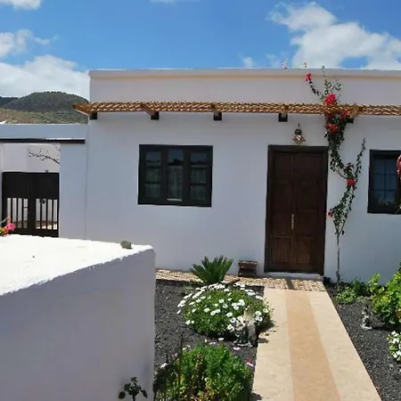 Sleeps 5 Wifi Vila Orzola